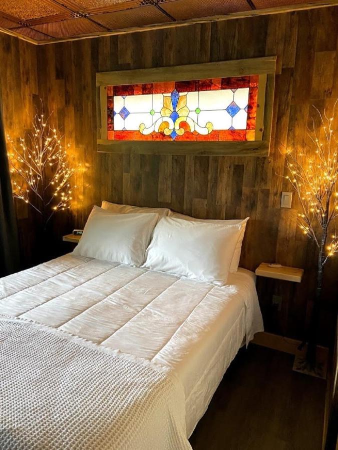 Ridgewalk Treehouse Bed & Breakfast Angel Fire Exterior photo