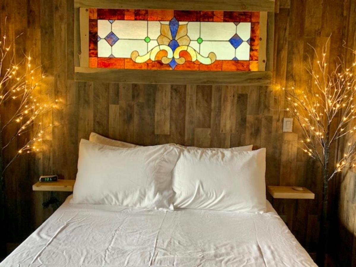Ridgewalk Treehouse Bed & Breakfast Angel Fire Exterior photo