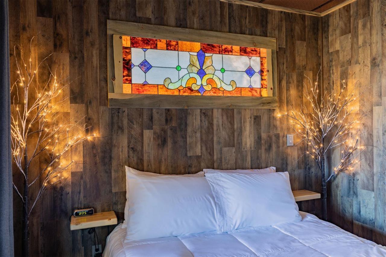 Ridgewalk Treehouse Bed & Breakfast Angel Fire Exterior photo